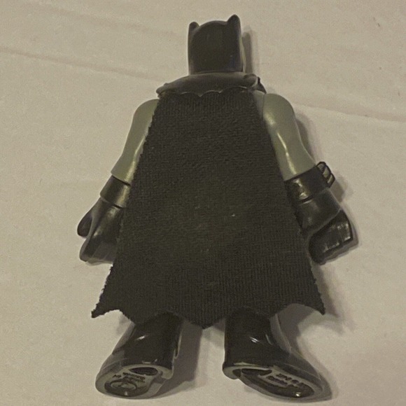 Imaginext DC Batman Smiling Gray Suit 3" Tall Figure 2015 Fisher Price Mattel - Picture 3 of 6